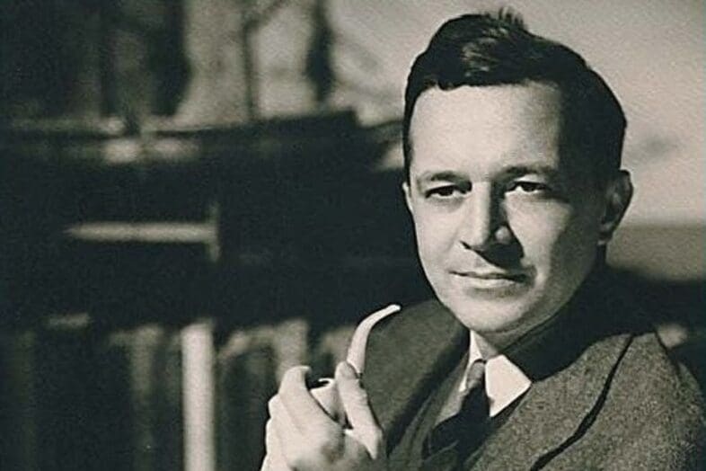 Murray Leinster, posing like a man who can see the future