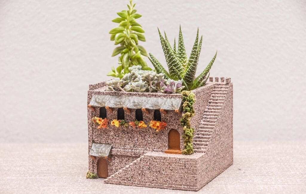Image of: 19. Villas Planter