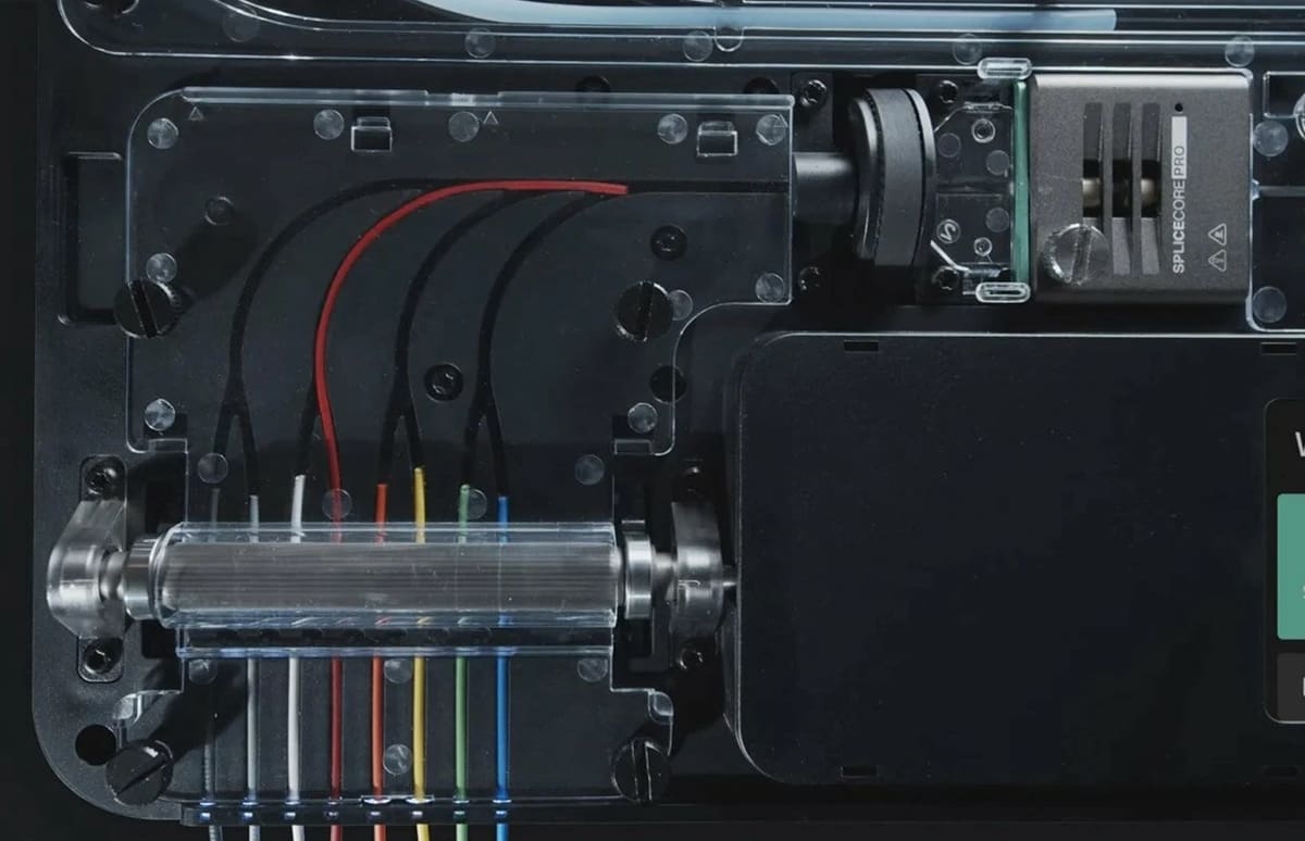 The inside of the Mosaic Palette shows how it prints with multiple filaments