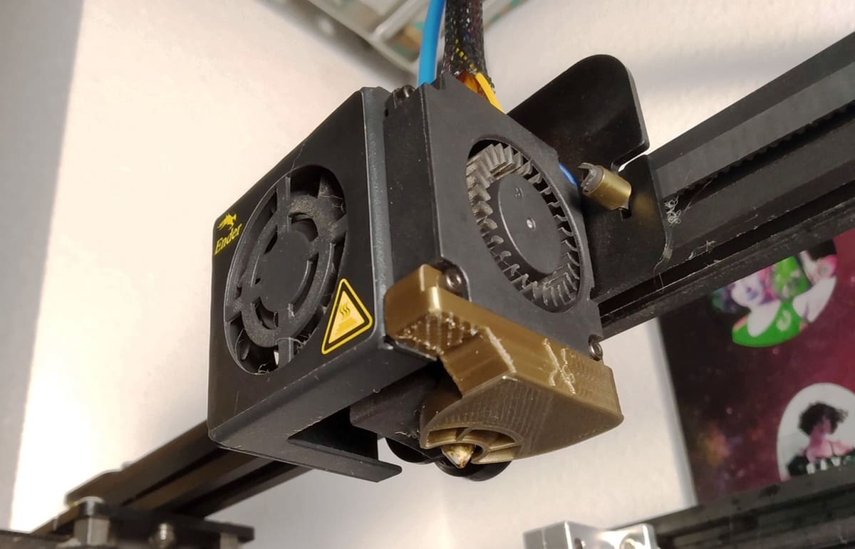 Blobbing and stringing begone, with simple mod.