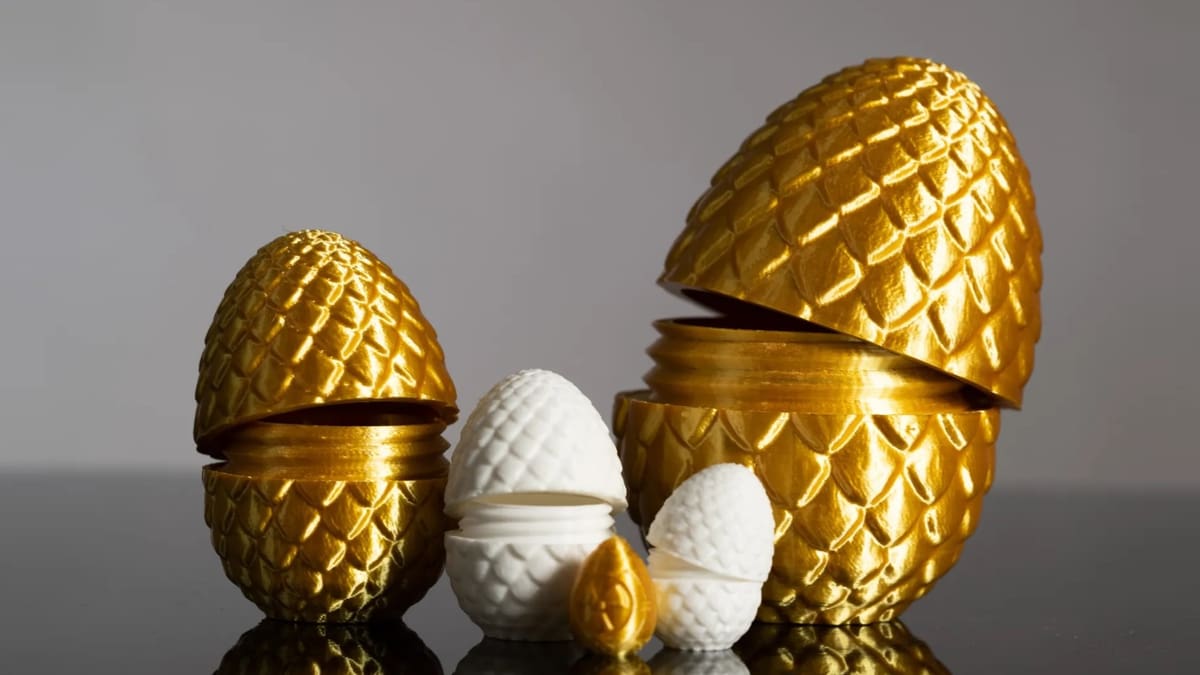 Image of: 10. Dragon Egg with Threads