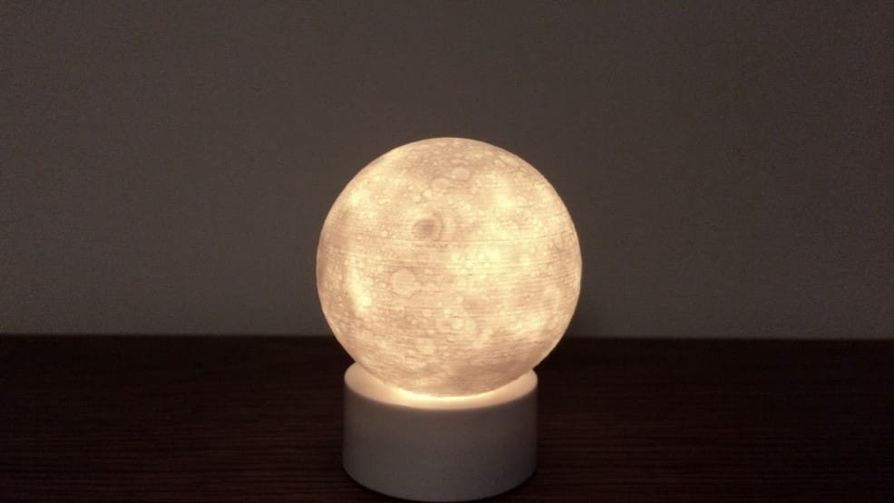Image of: 17. Moon Lamp