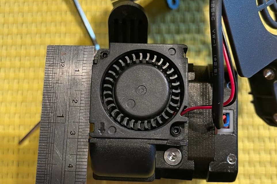 Image of: <span class="link" data-action="modal-open" data-modal-ajax="/en/product-overlay/288532/limit/0/">Gdstime 3010 Blower Fan</span>