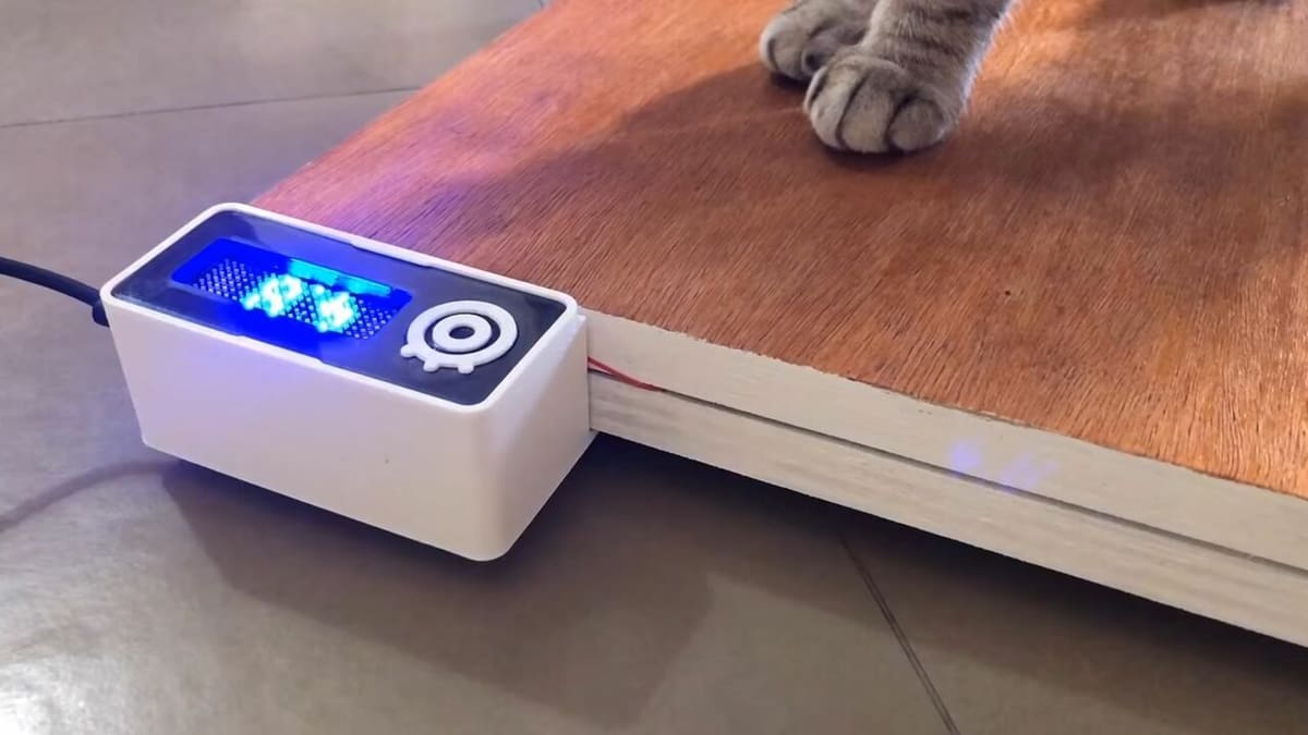 This smart scale doubles as an alarm clock!