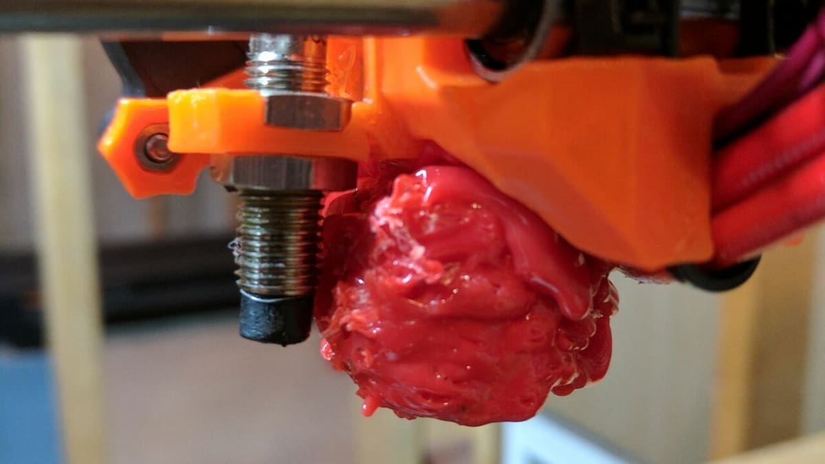 The hot end and nozzle can be subject to filament buildup