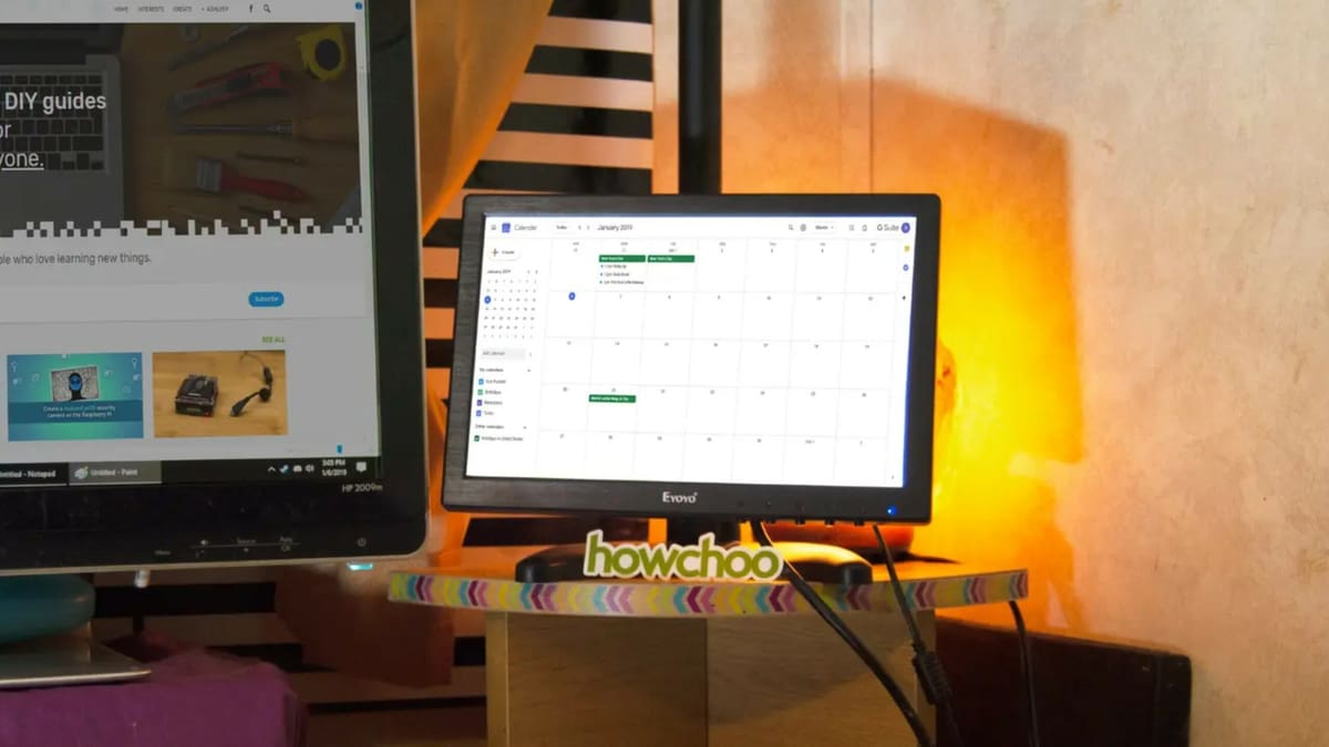 Image of: 9. Desk Calendar