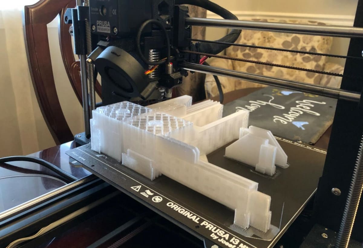 Larger models with thicker walls won't be as clear as thinner models