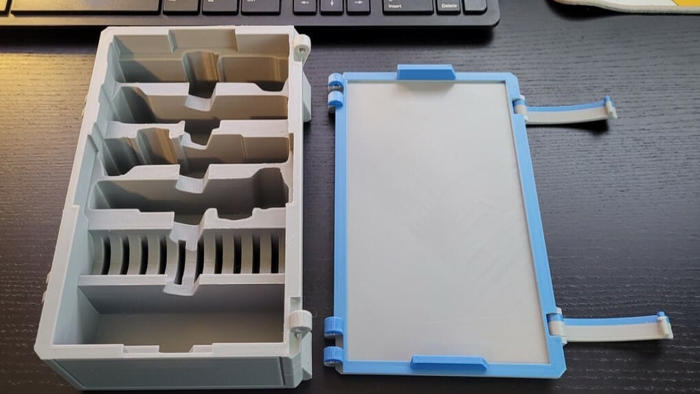 This carries controllers for four players, for split screen games