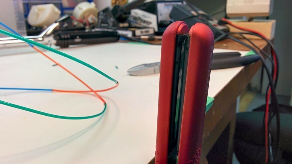 Hair straighteners are an ideal welding tool