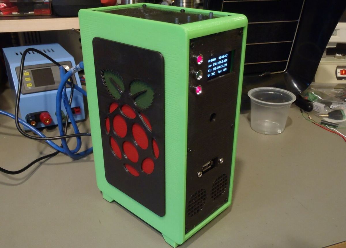 Isn't this the cutest little desktop computer you've ever seen?