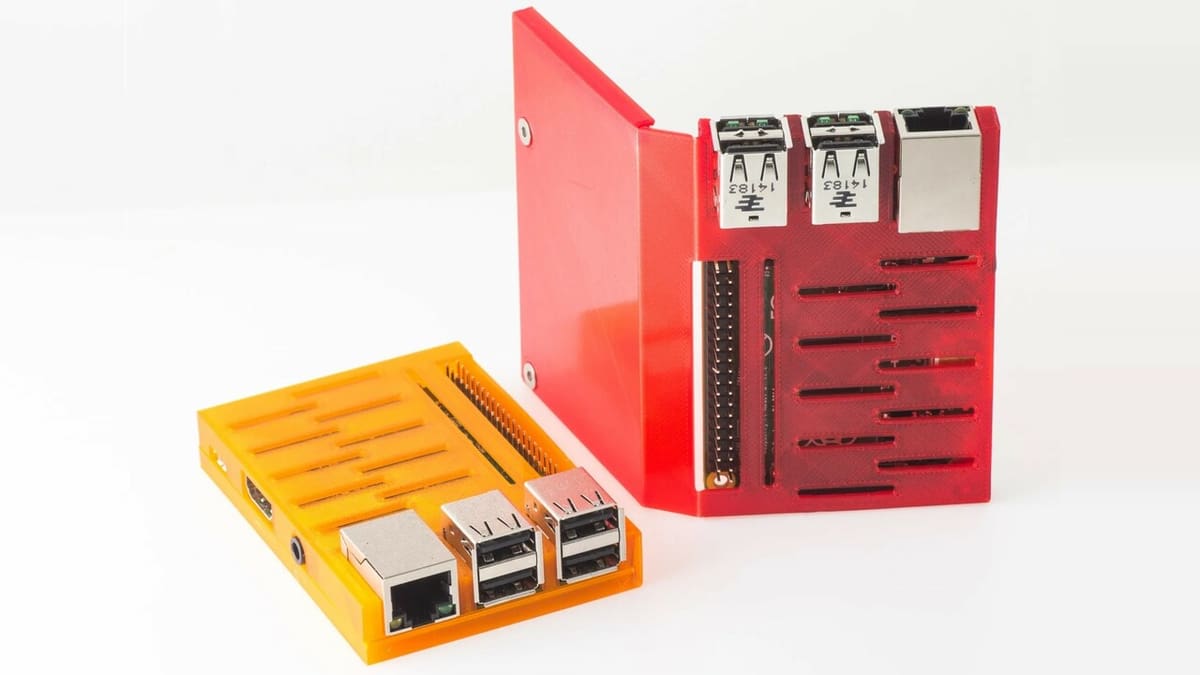 This type of case can be very handy for hot swaps and on-the-go people