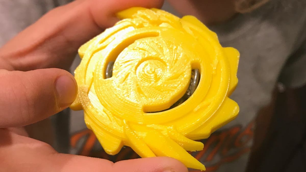 Annihilate the opponent's Beyblade