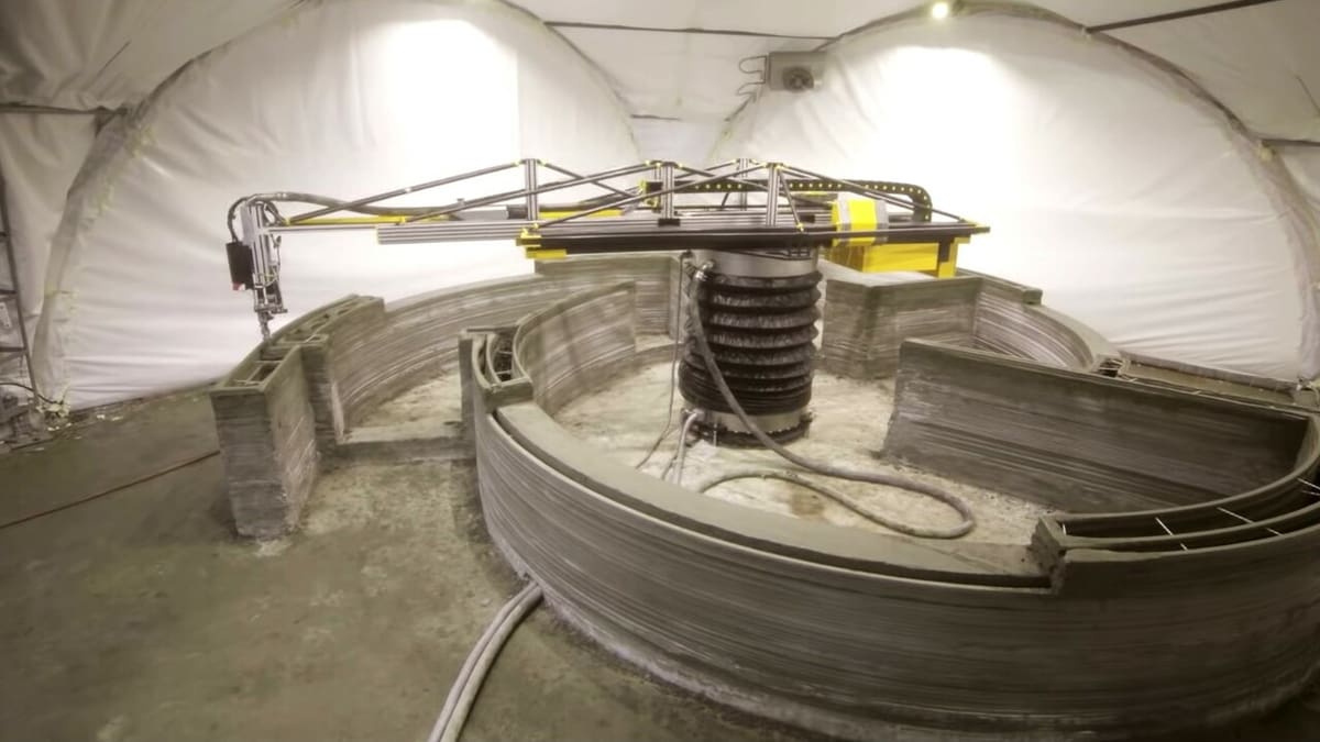 Apis Cor's robotic arm