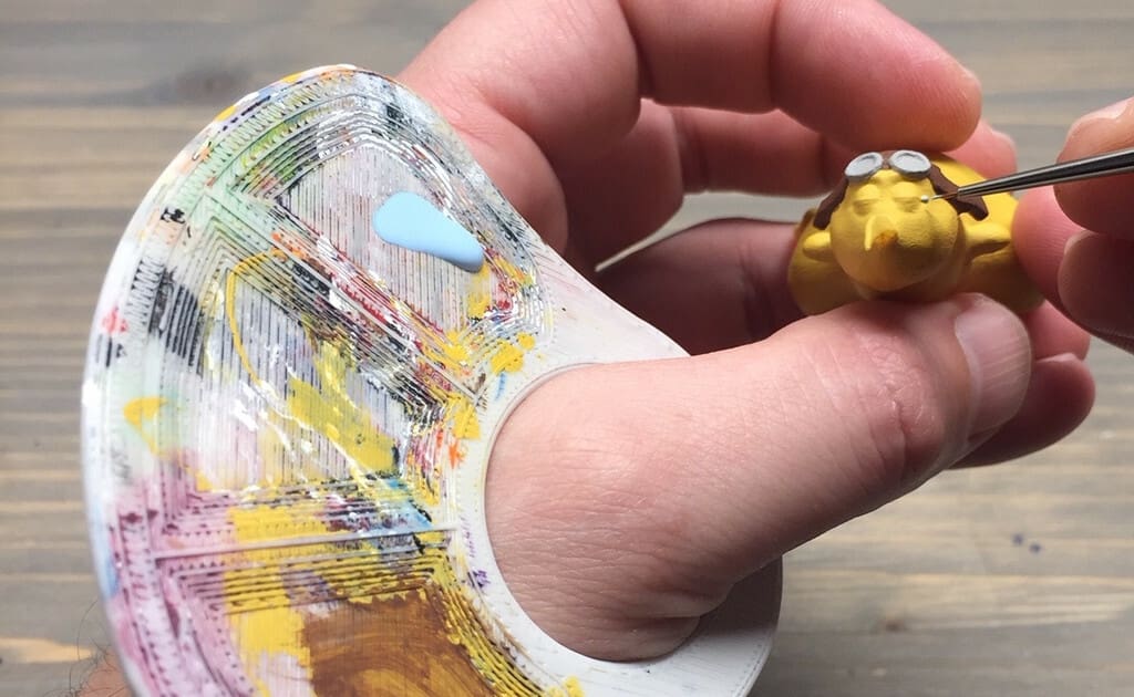 Fortunately, you don't need miniature fingers for this palette