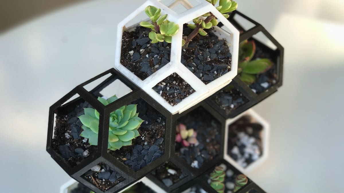 Image of: 9. Geometric Stacking Planter