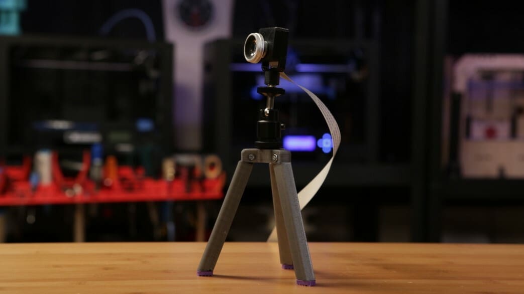 Use Ninjaflex filament to provide grip for the tripod feet