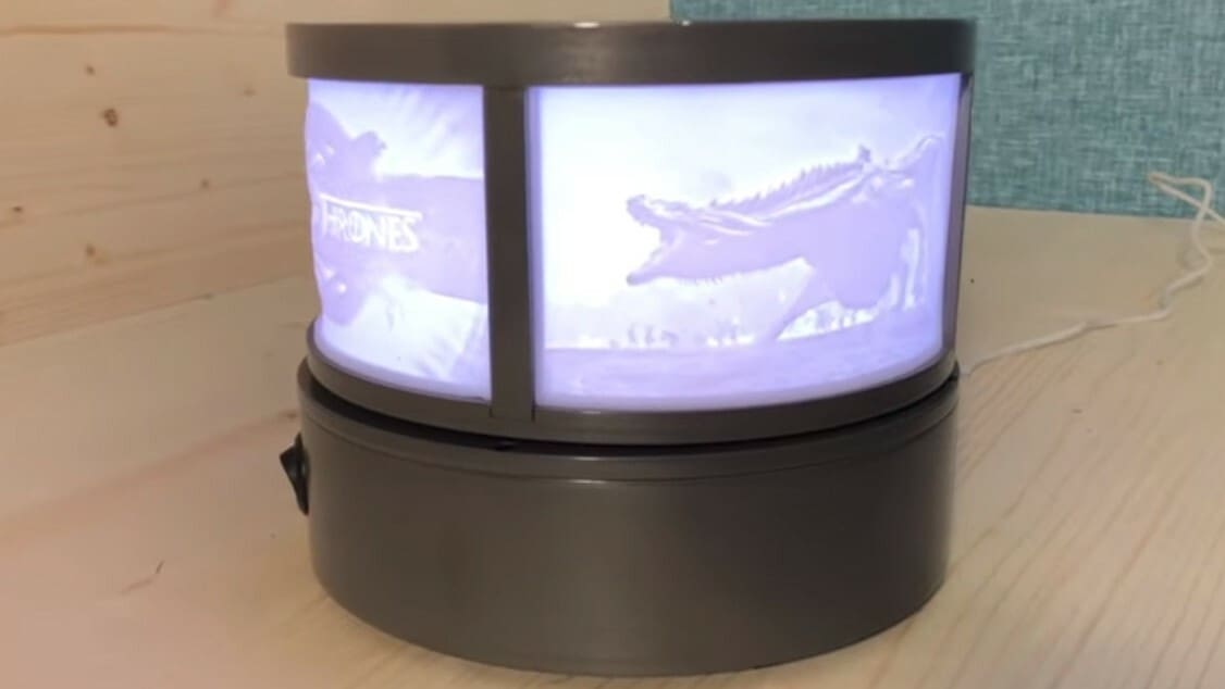 This revolving lamp is a great way of displaying multiple lithophanes