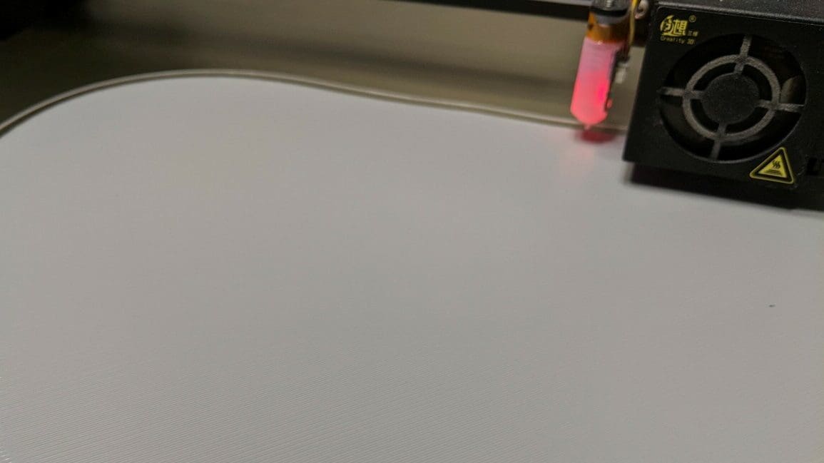 A leveling sensor helps you achieve a perfect first layer