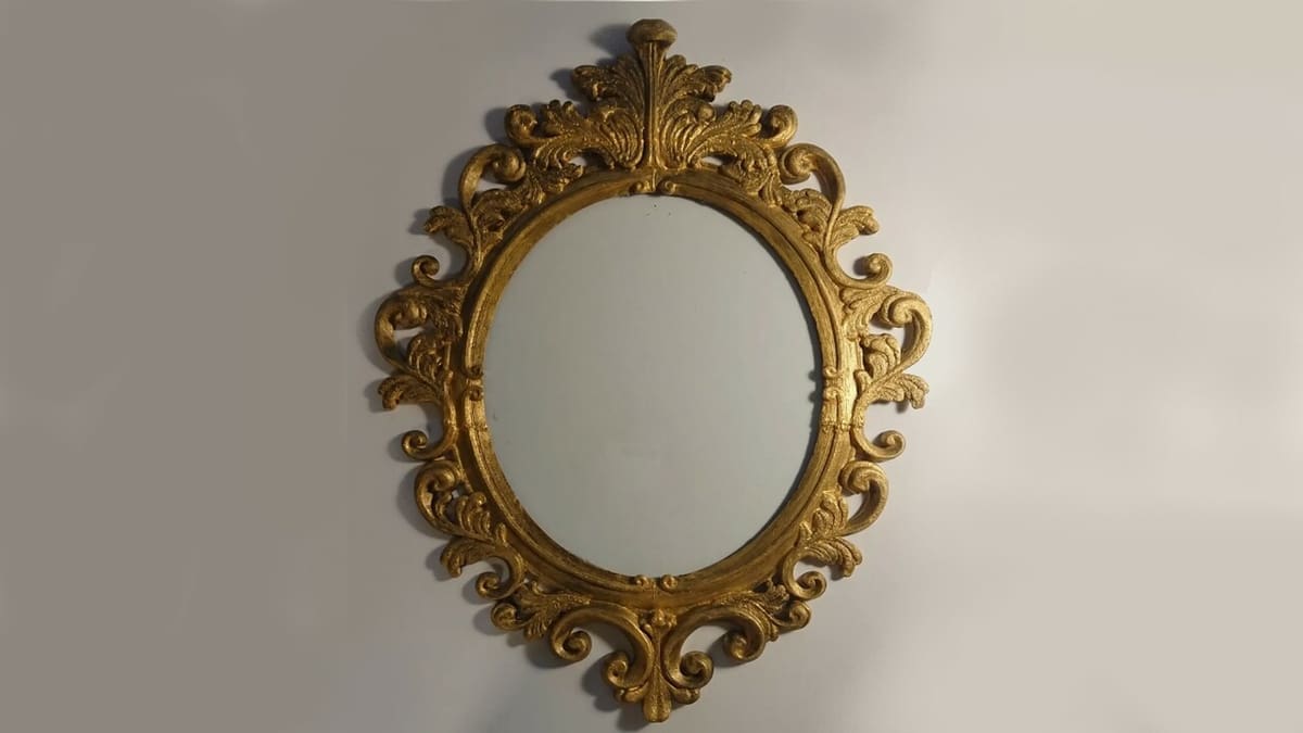 This frame will give your pictrues an exquisite look