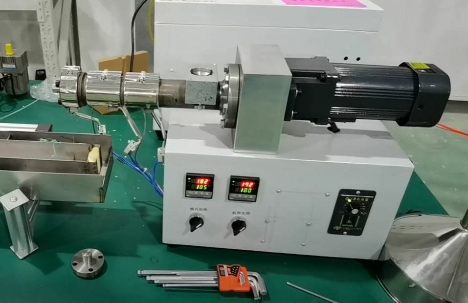 The SJ25 can extrude as fast as 2 kilograms of filament per hour