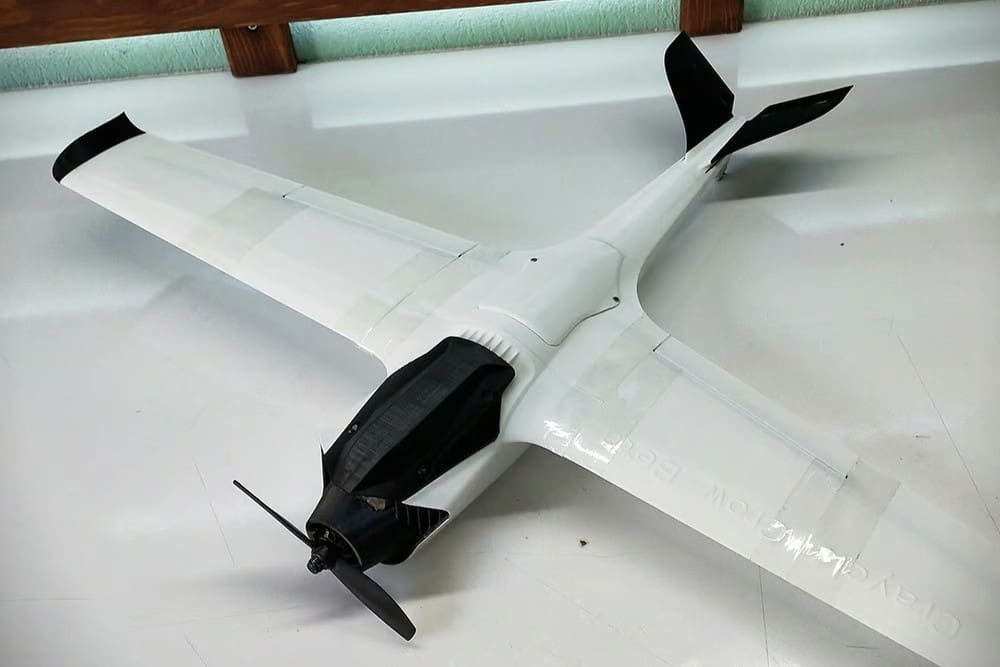 The Crow Racer offers an authentic racing experience