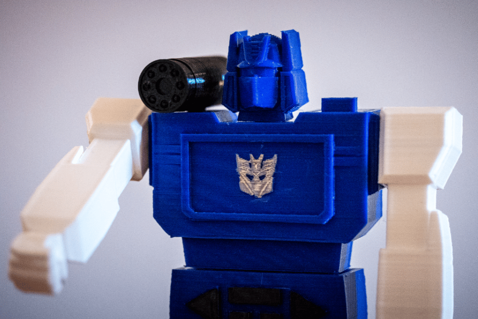 This Soudwave model would look impressive in any Autobot or Decepticon display