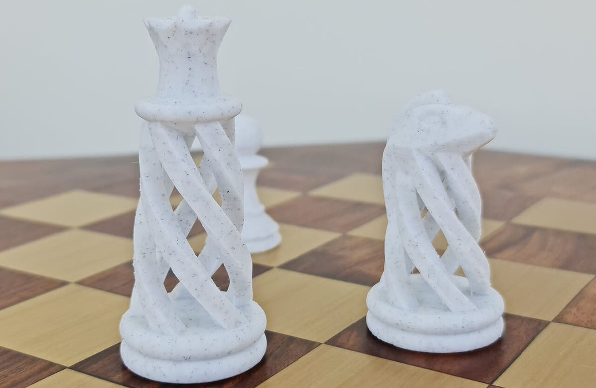 Just reprint the Queen when you lose her to your oponent