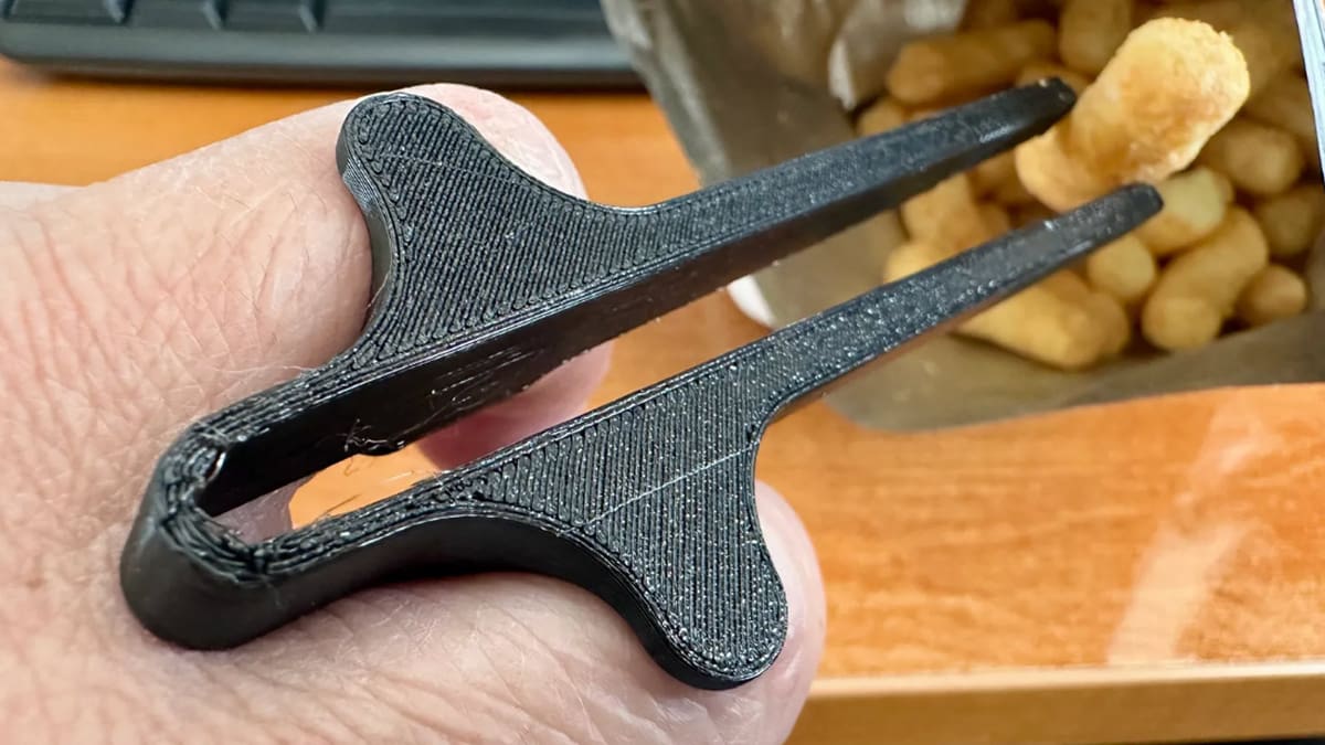 Photo de Objet 3D fun et facile à imprimer / impression 3D facile: Pince à grignotes