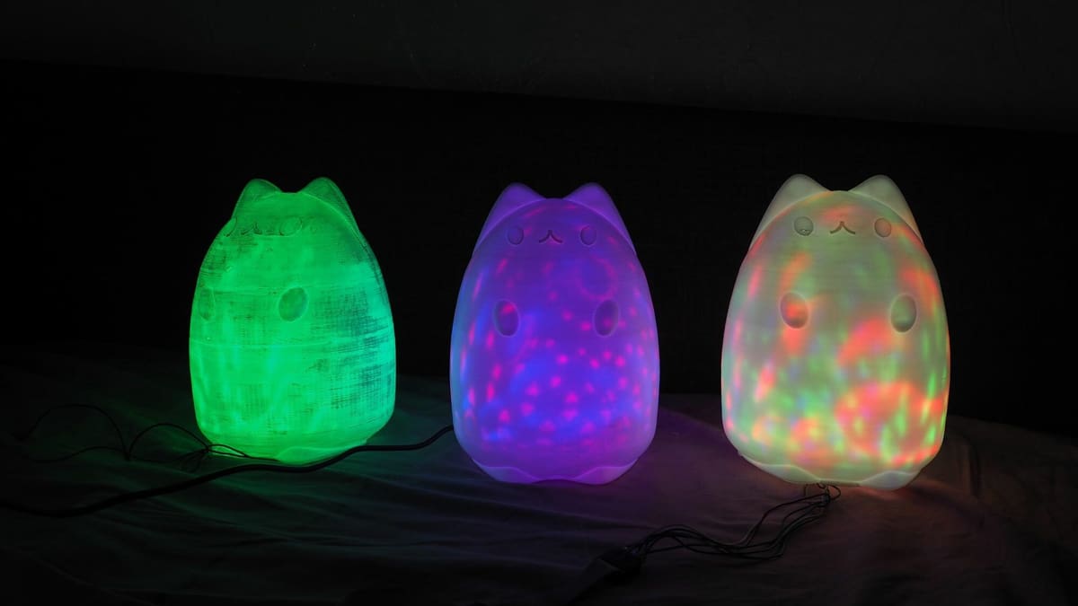 Image of: 15. Pusheen Lamp 