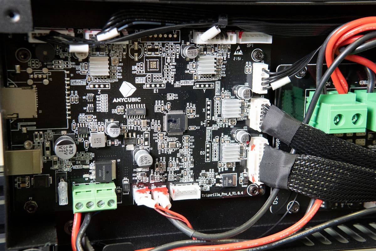 A peek at the mainboard inside the Kobra