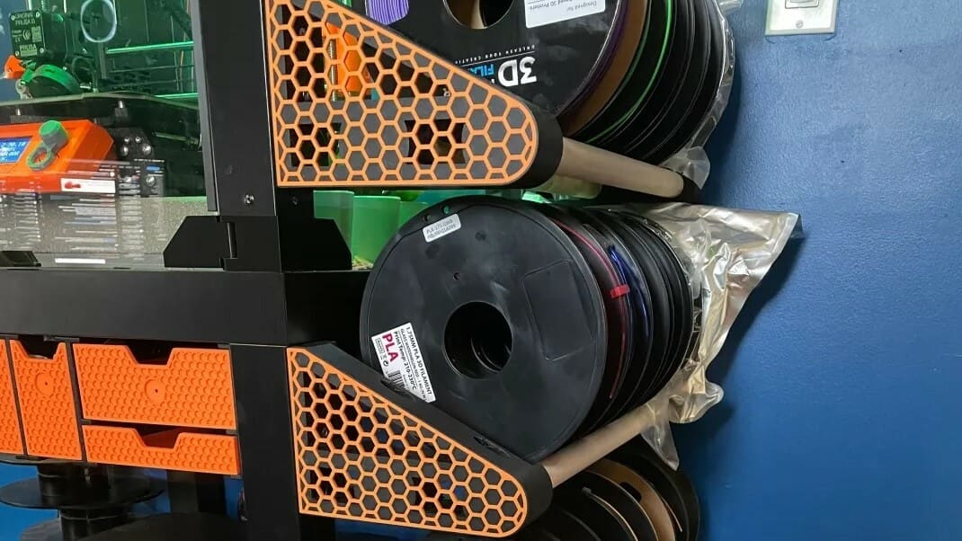 These filament storage brackets are a stylish and useful addition
