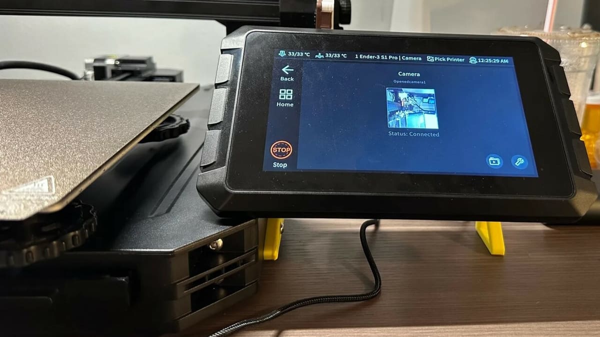 An Ender 3 S1 being kept company by a Sonic Pad