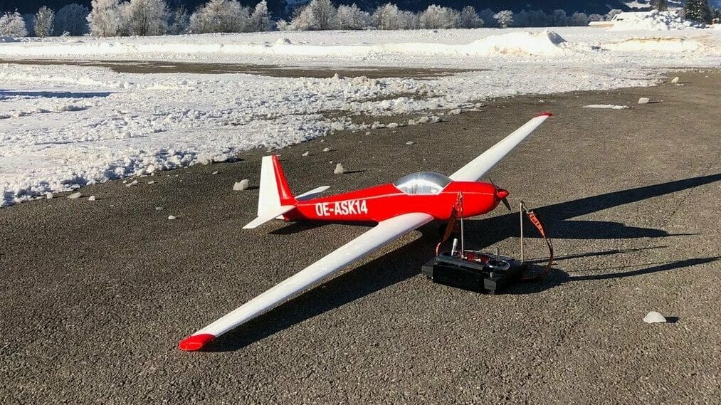 Just gliding along!