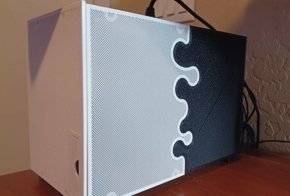 The Nutcase has interlocking panels and you can choose between a blob, lightning bolt, or plain connection