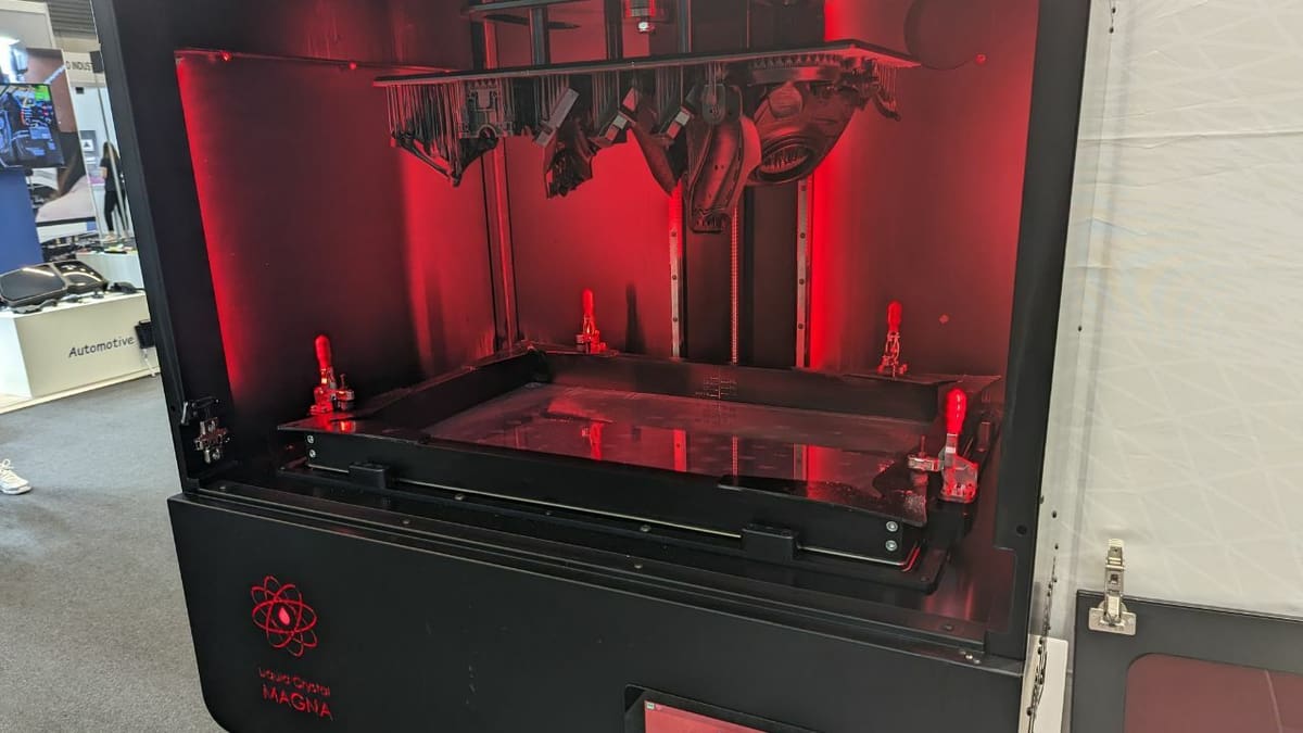 Photocentric visible light curing printer