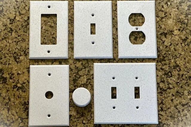 Foto de: 23. Espelhos de tomadas e interruptores