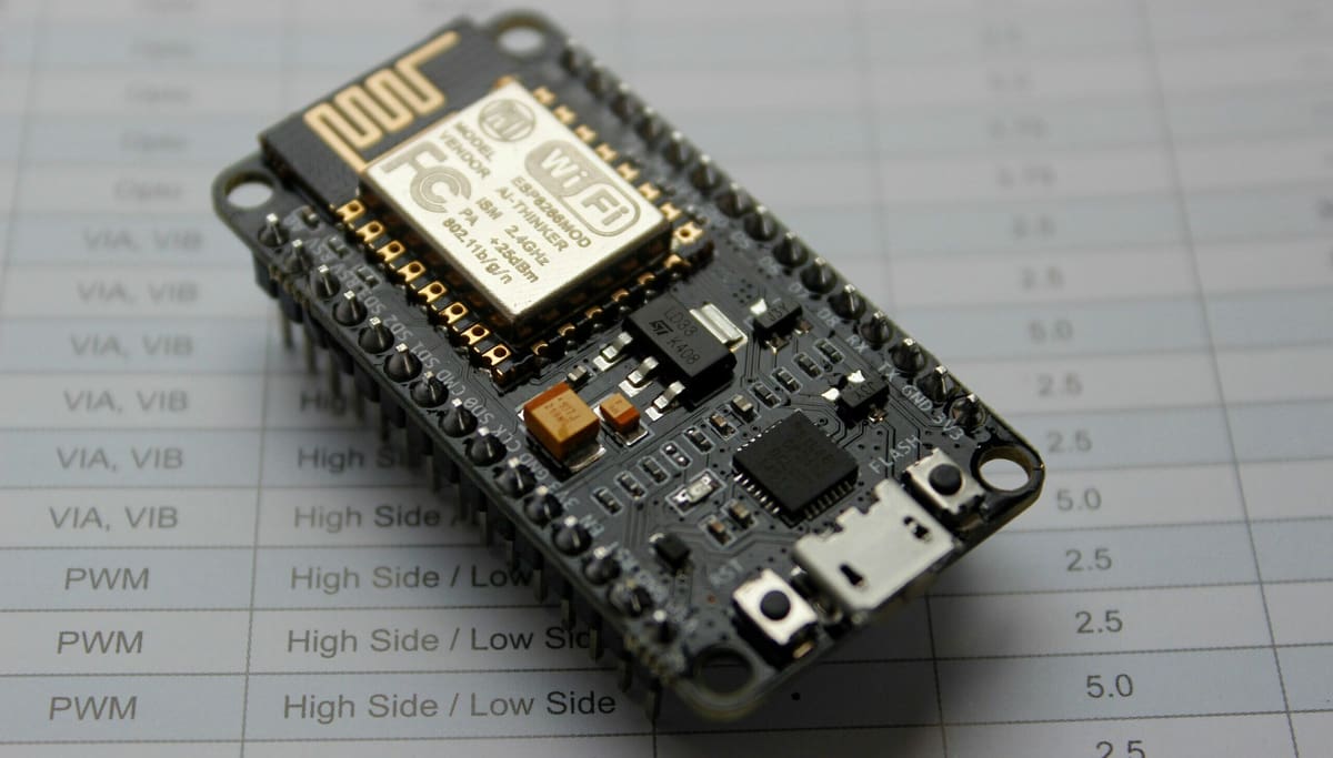 Image of: Esp-01S / Esp8266 / Esp32