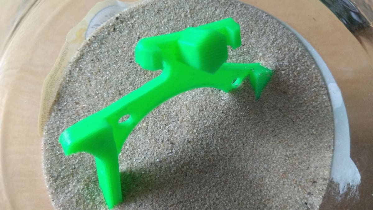 Annealing PLA in sand largely reduces dimensional deformation
