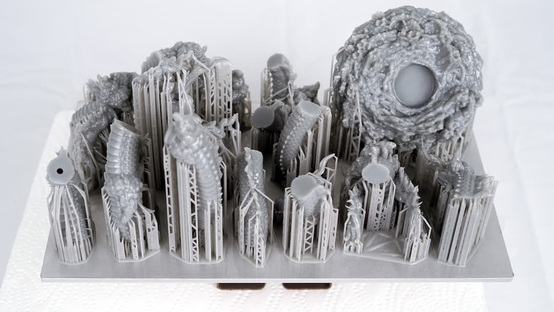 Small pieces to a large resin print