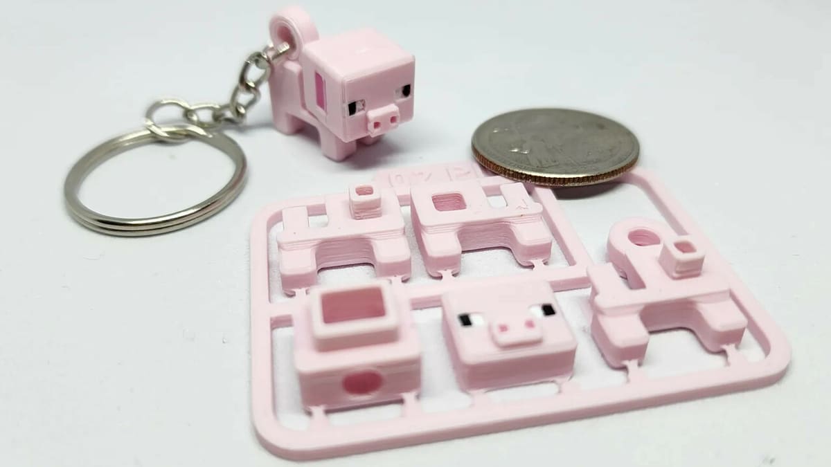 There’s an alternate version with a keychain loop for a tail.
