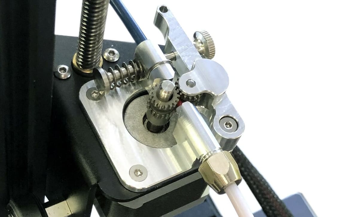 This extruder uses dual drive gears to provide more extrusion force