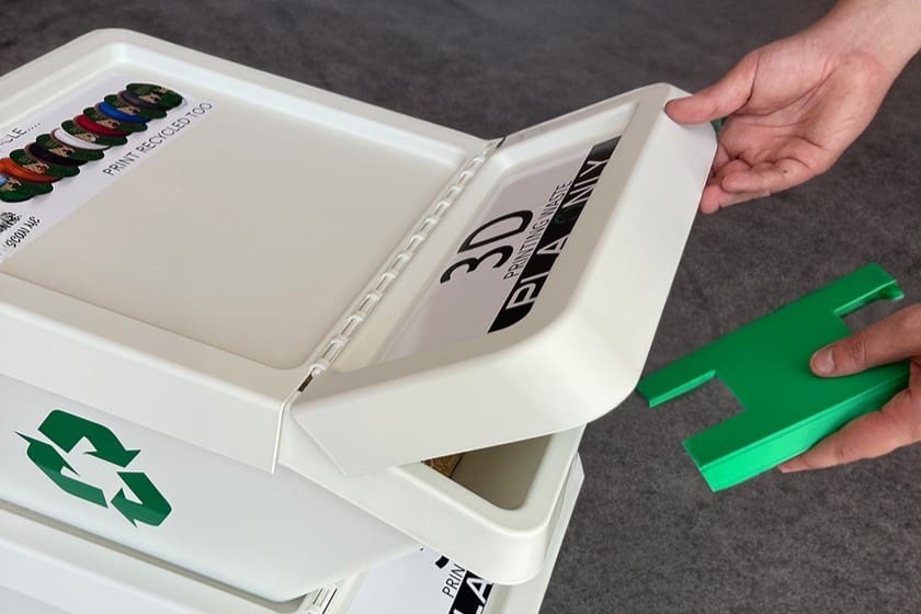 Image of: Use a Plastic Waste Recycling Service