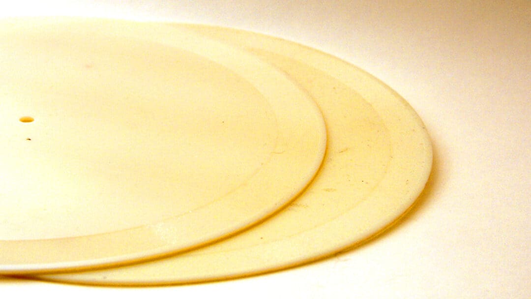 An Objet 500 resin printer was used to produce the first 3D printed record