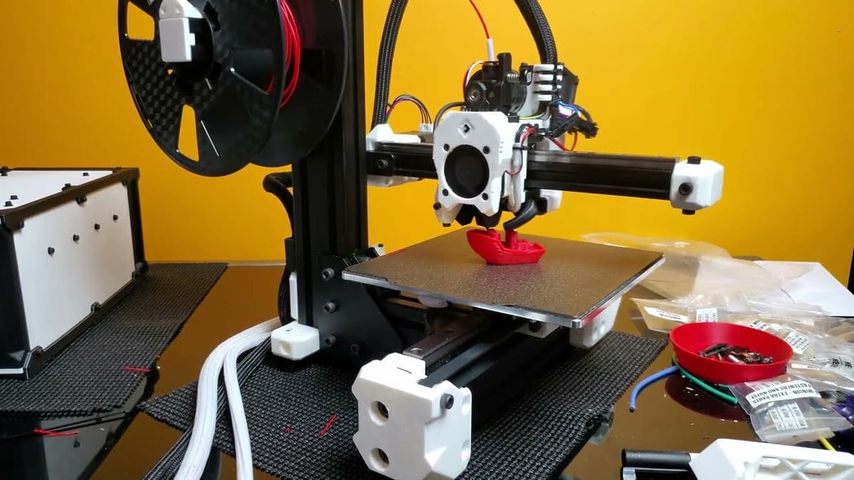 Cantilever-style printers are also bed slingers