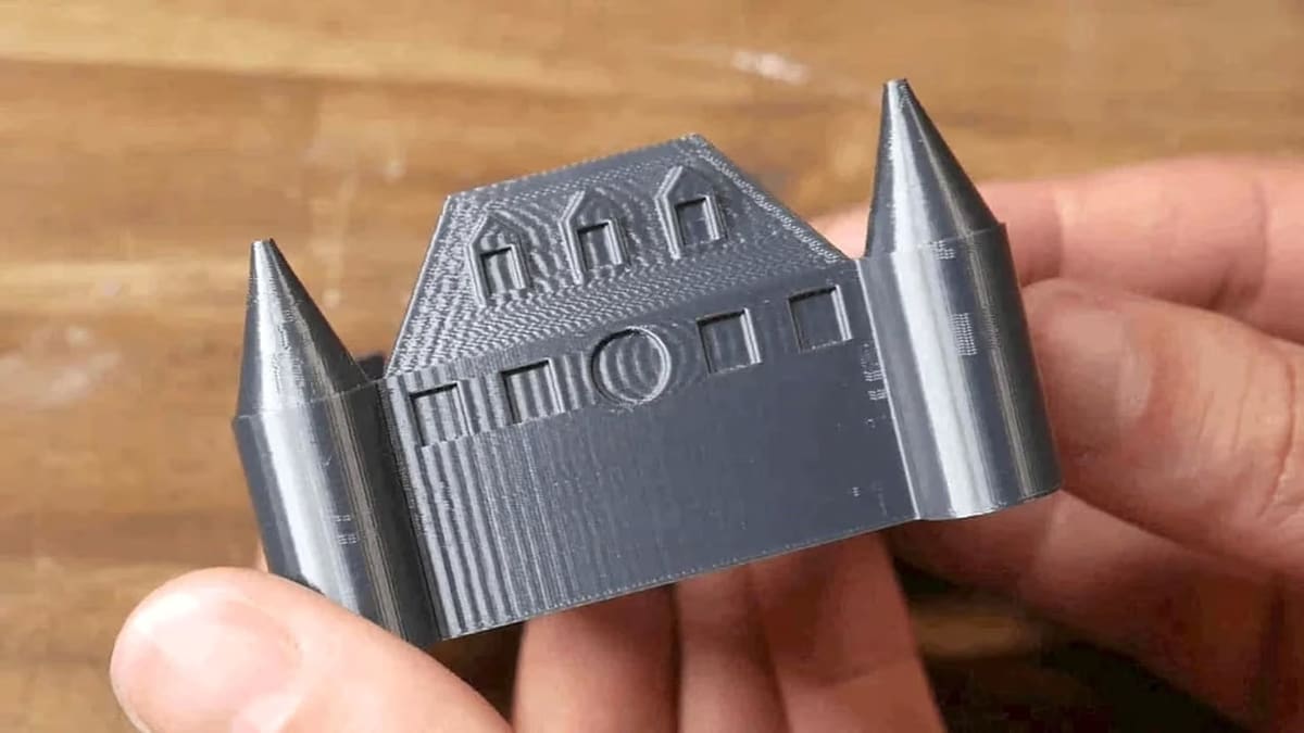 This model shows very pronounced ringing