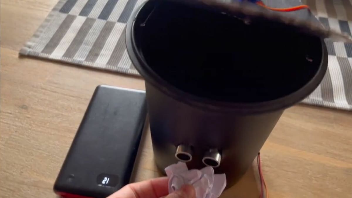 Get smart with this Esp32 operated dust bin