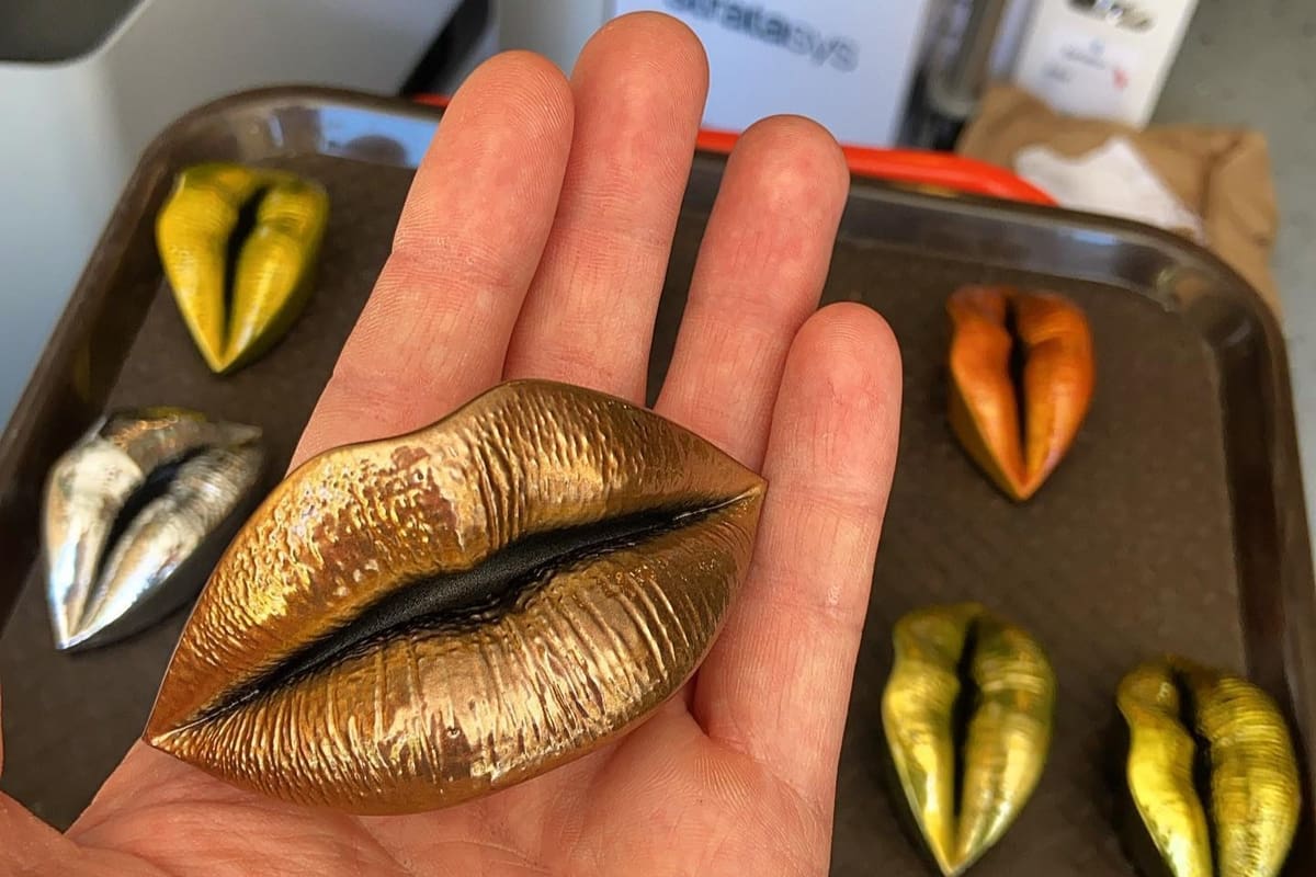 Chrome-plated kisses? Yes, please!