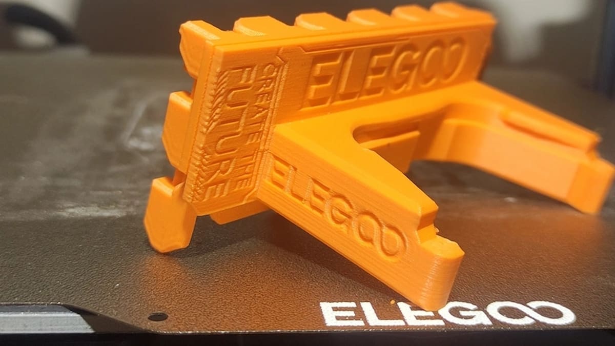 Layer height only affects details along the Z-axis