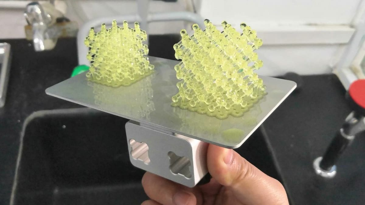The resin transparent yellow hue increases with longer exposure time