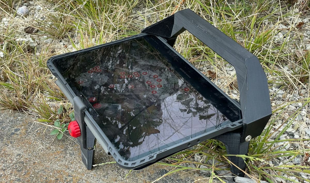 A rugged, versatile stand for busy people